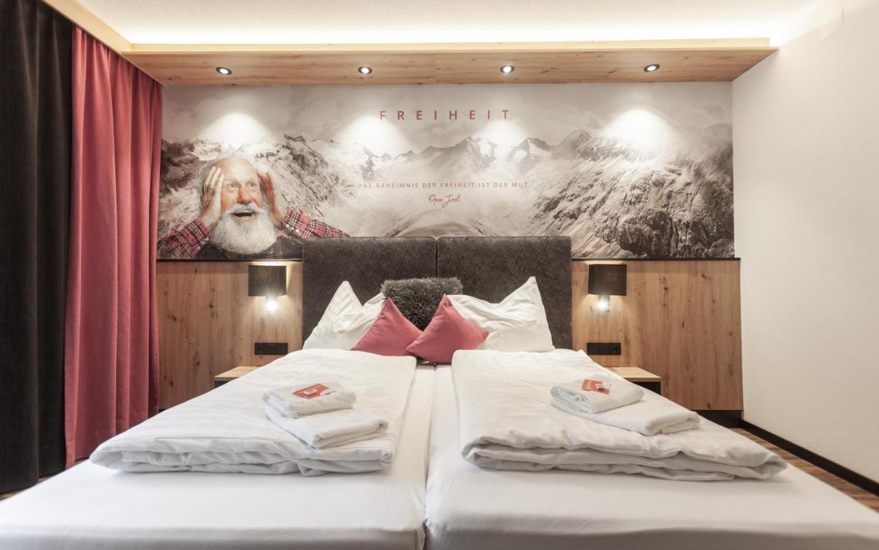 First Mountain Hotel Oetztal Langenfeld Bagian luar foto